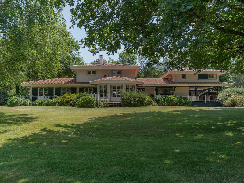LA VILLA DES SOURCES